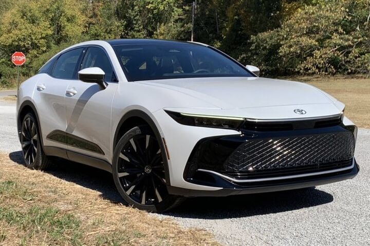 토요타 크라운 크로스오버 하이브리드 가격 연비 성능 제원 출시일