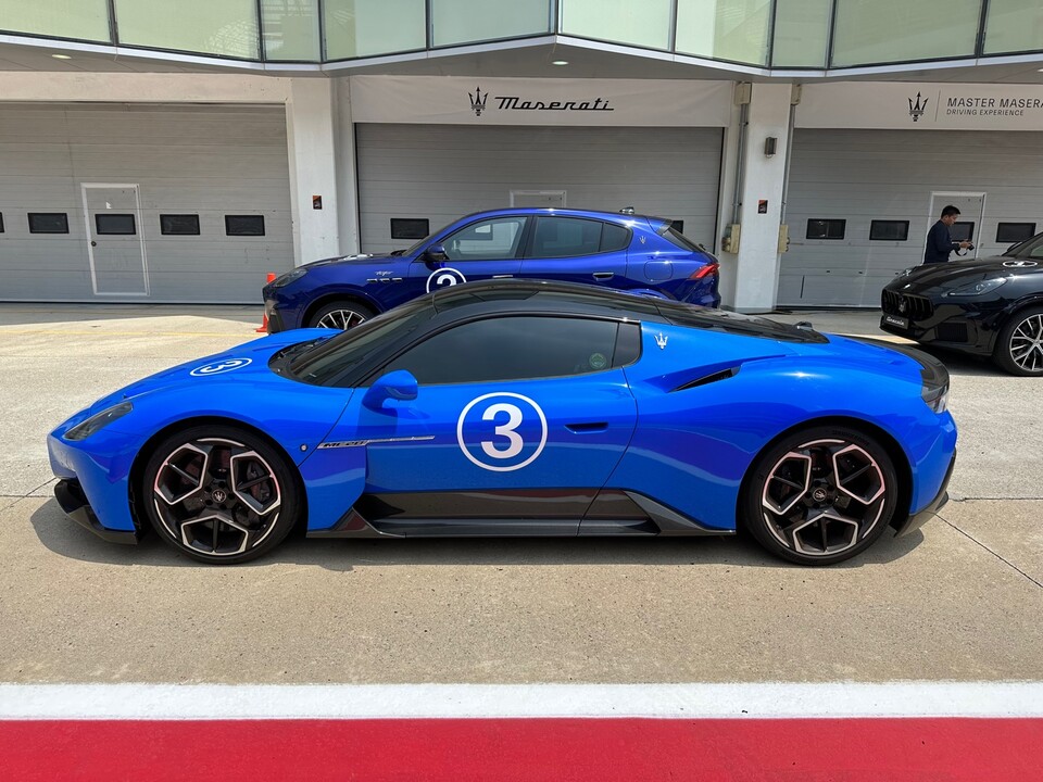 [시승] &quot;강렬함과 감성의 조화&quot; 서킷서 만난 삼지창&#44; 마세라티 &#39;그레칼레·MC20&#39;