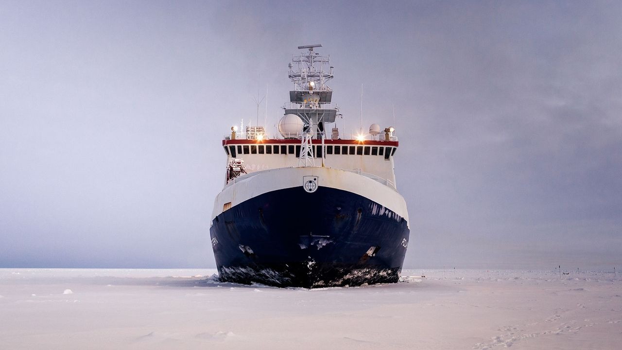 북극항로의 '관문': 지정학적 요충지로 부상한 그린란드