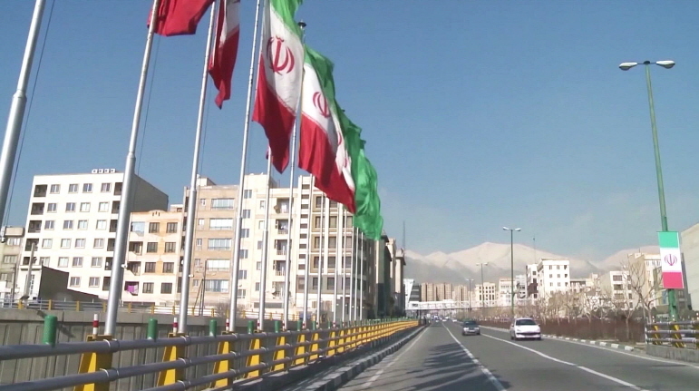 이란 영공 재개방