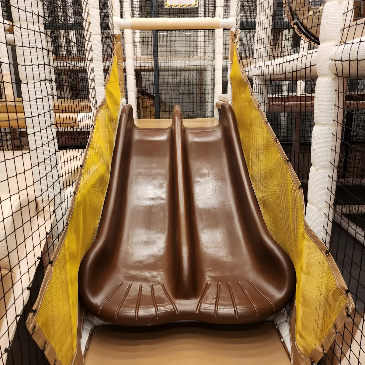 건대-키즈카페-퐁퐁플라워-미끄럼틀