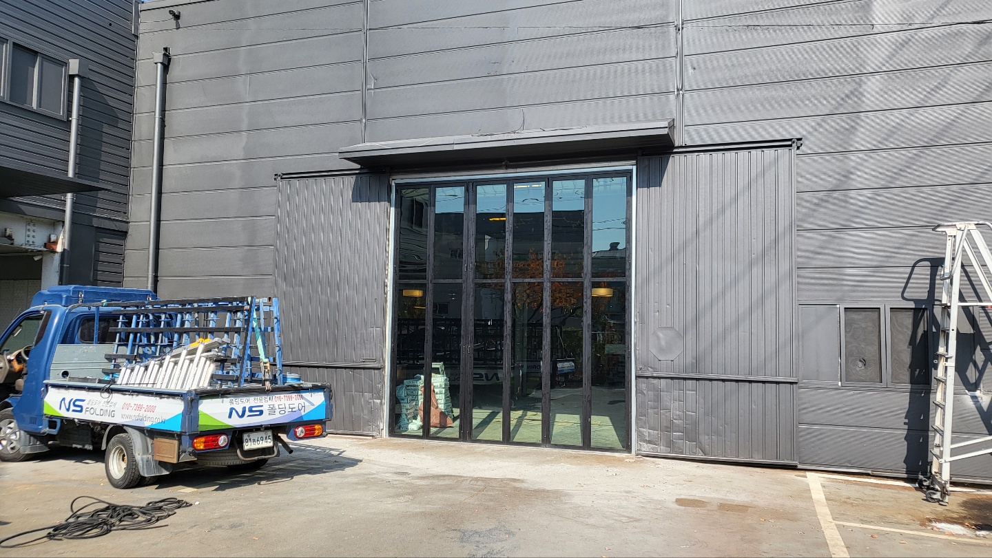 카페 폴딩도어 작업후