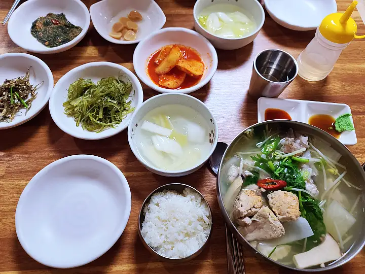 아구찜 60년 노포 생아귀 아구탕 아귀수육 부산 서구 맛집 먹자 포구 추천