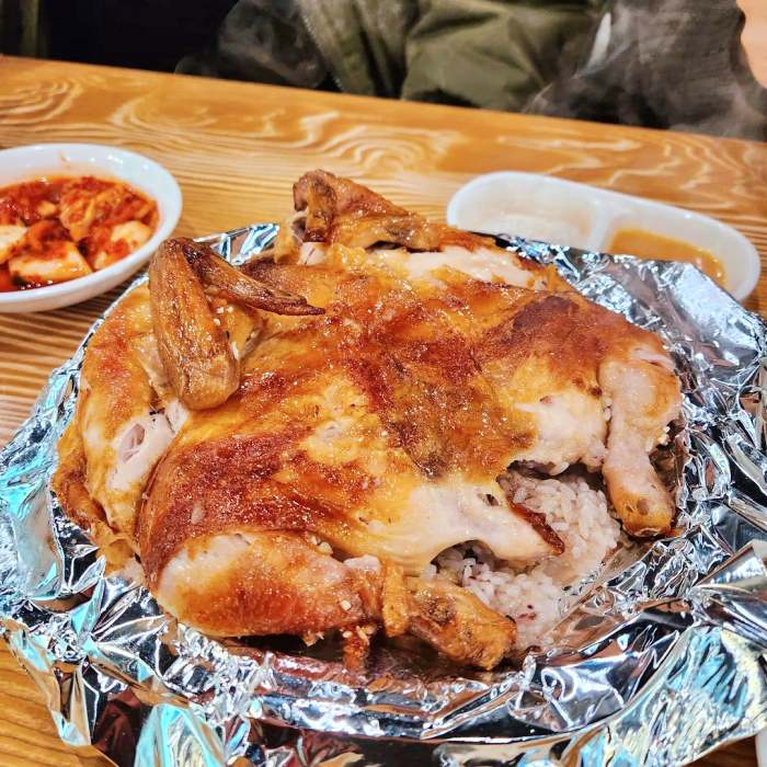 식객 허영만 백반기행 안재모 편 장작구이 통닭 참나무 찹쌀 누룽지 열무김치 어묵탕 잔치국수 막국수 고양 서오릉 맛집 소개