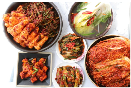 김치의 다양한 종류와 발효 과정