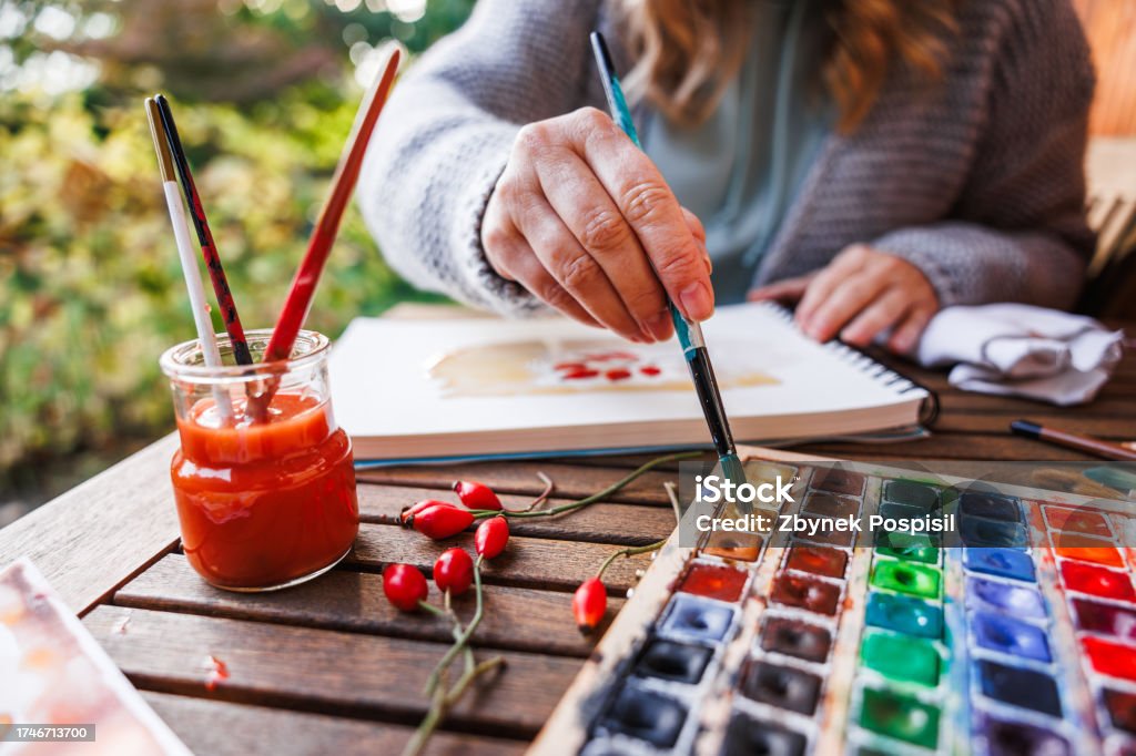 미술 치료에서 감각 자극과 감정 조절
