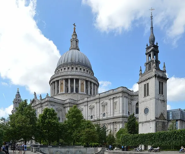 세인트 폴 대성당(St Paul’s Cathedral), 런던의 상징적인 건축물