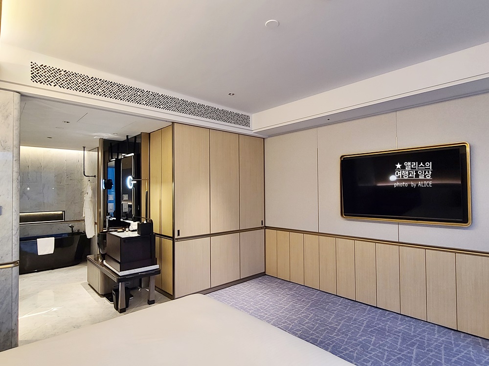 페어몬트 앰배서더 서울, 페어몬트룸 (킹사이즈 베드) 후기