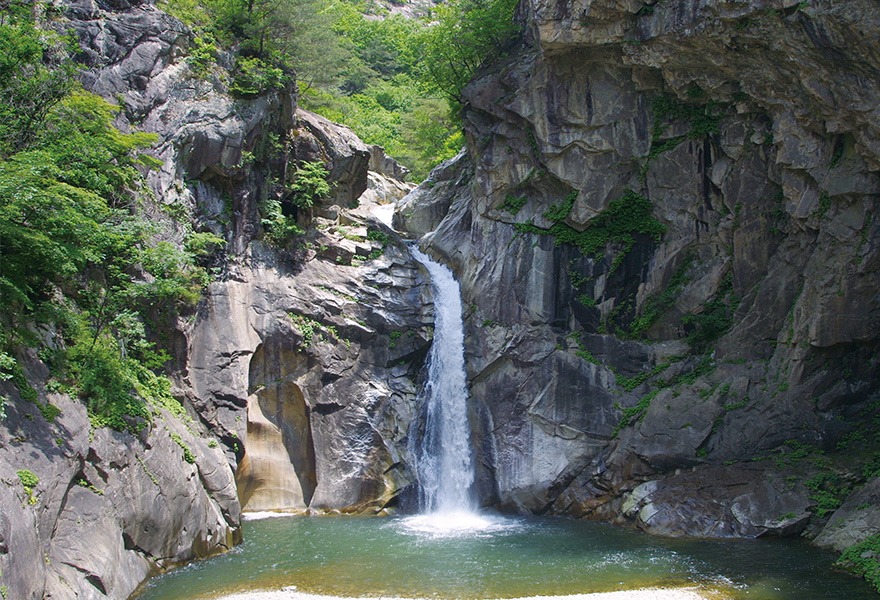 철원 삼부연폭포