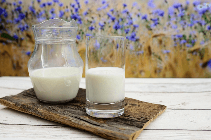 건강에 좋은 우유 한 잔