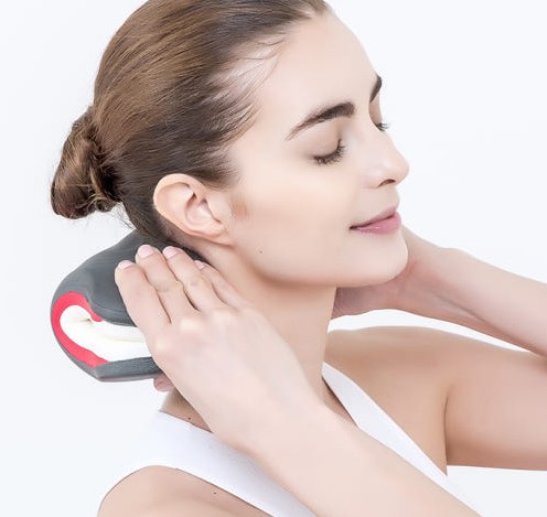 백지영-목견인기-넥가드-닥터-1