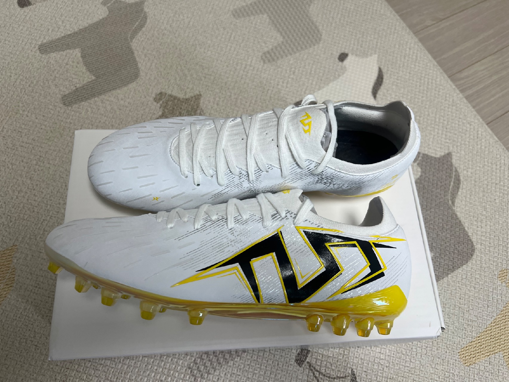 TLSS 축구화 스트라이커 소닉 mg 이미지