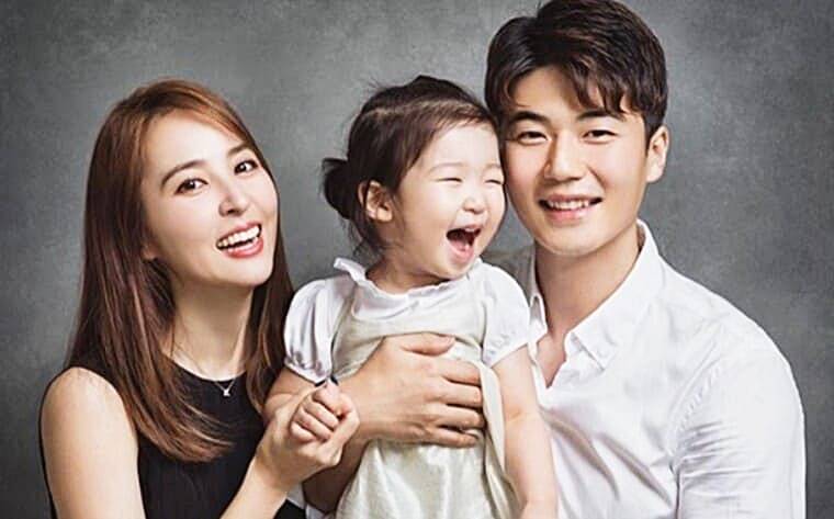 배우-한혜진-남편-축구선수-기성용-딸