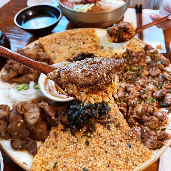경주 황리단길 맛집 추천 생방송투데이 한옥 핫플 데이트 코스 꼬막 갈비 비빔밥 육회비빔밥 꼬막비빔밥 한우 육회꼬막비빔밥 오늘방송 소문의 맛집
