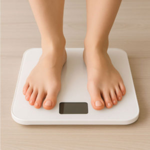 갑상선 기능 저하증으로 체중이 늘고 얼굴이 부을 수 있음