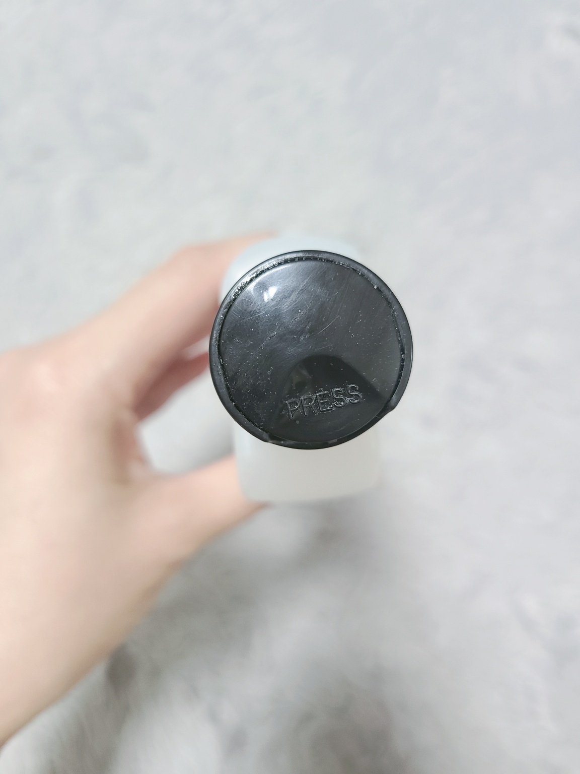 모노벨 비타민 헤어테라피 에센스 PRESS 누르기 버튼