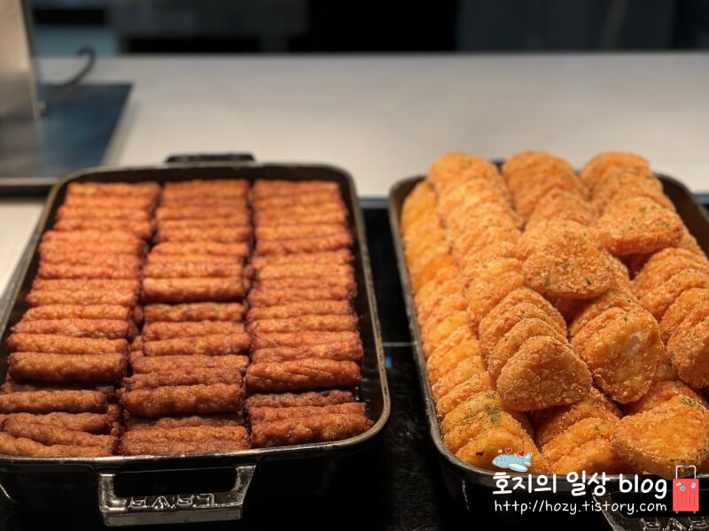 코트야드 메리어트 수원 조식뷔페_소시지와 해시브라운