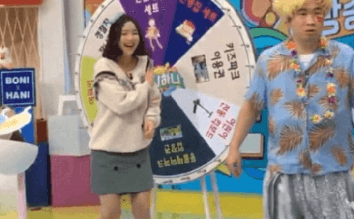 최영수가-채연의-팔을-때리는듯한-장면