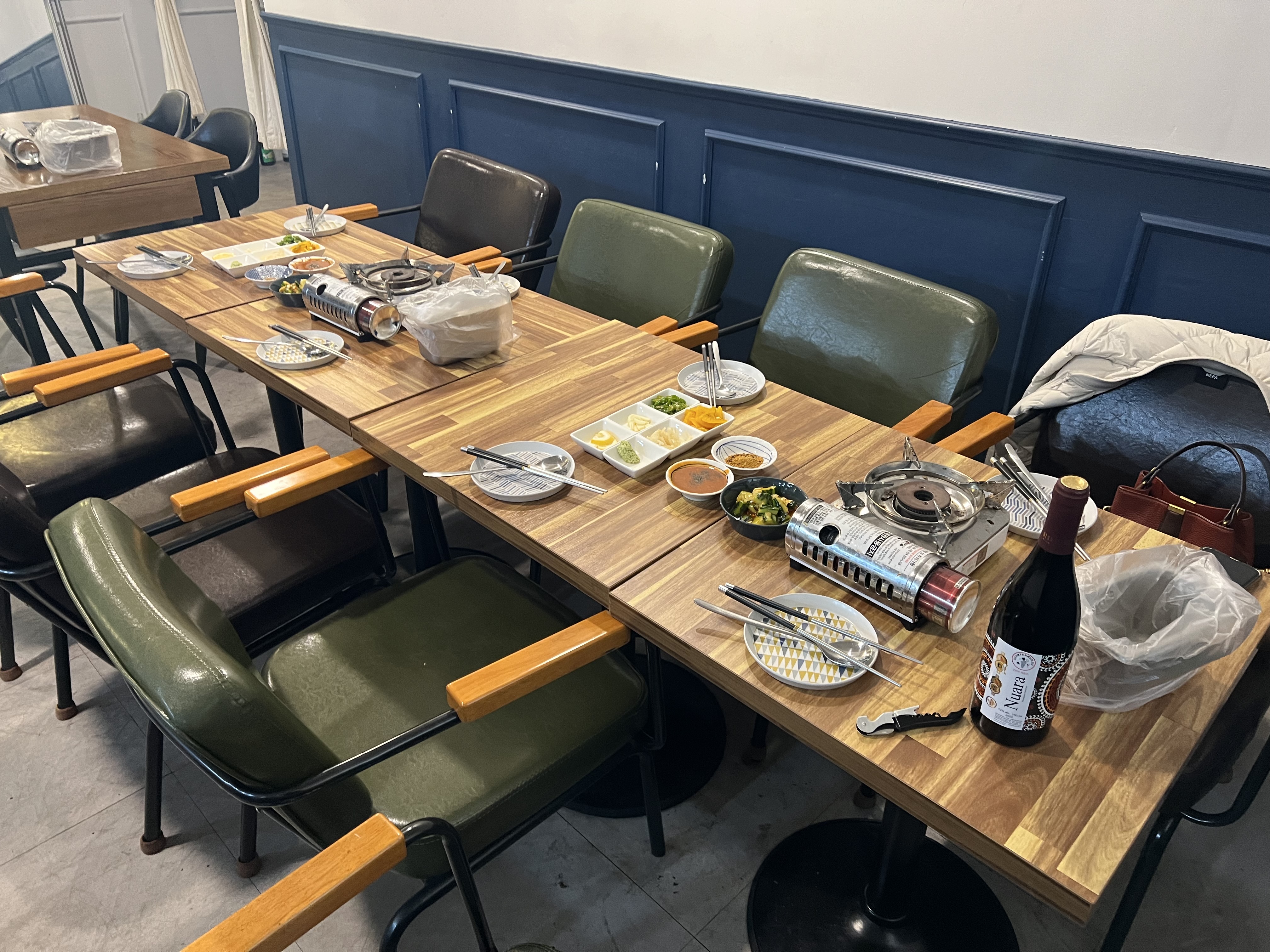 예약하고 방문 한 테이블의 기본 세팅