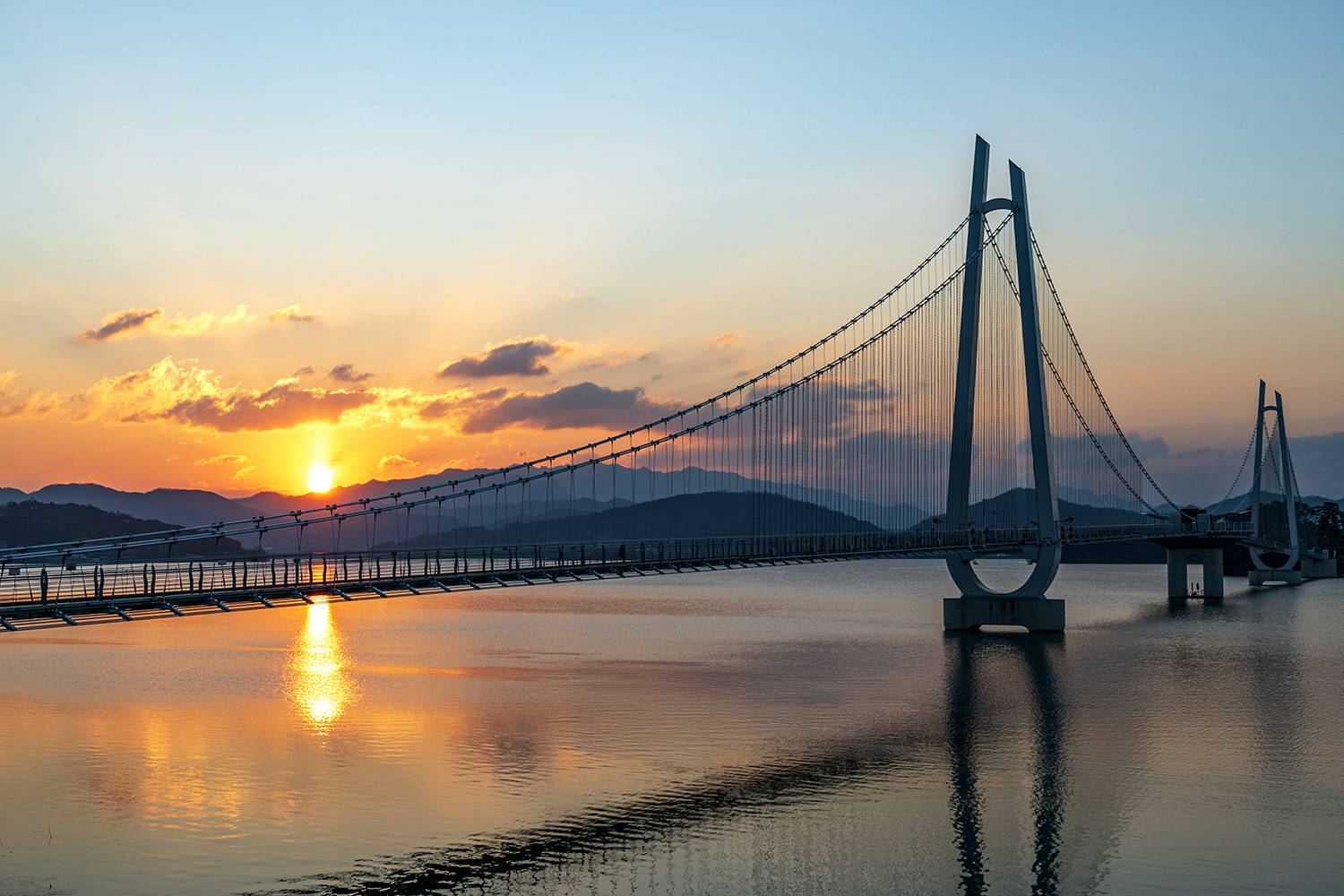 논산 탑정호 출렁다리