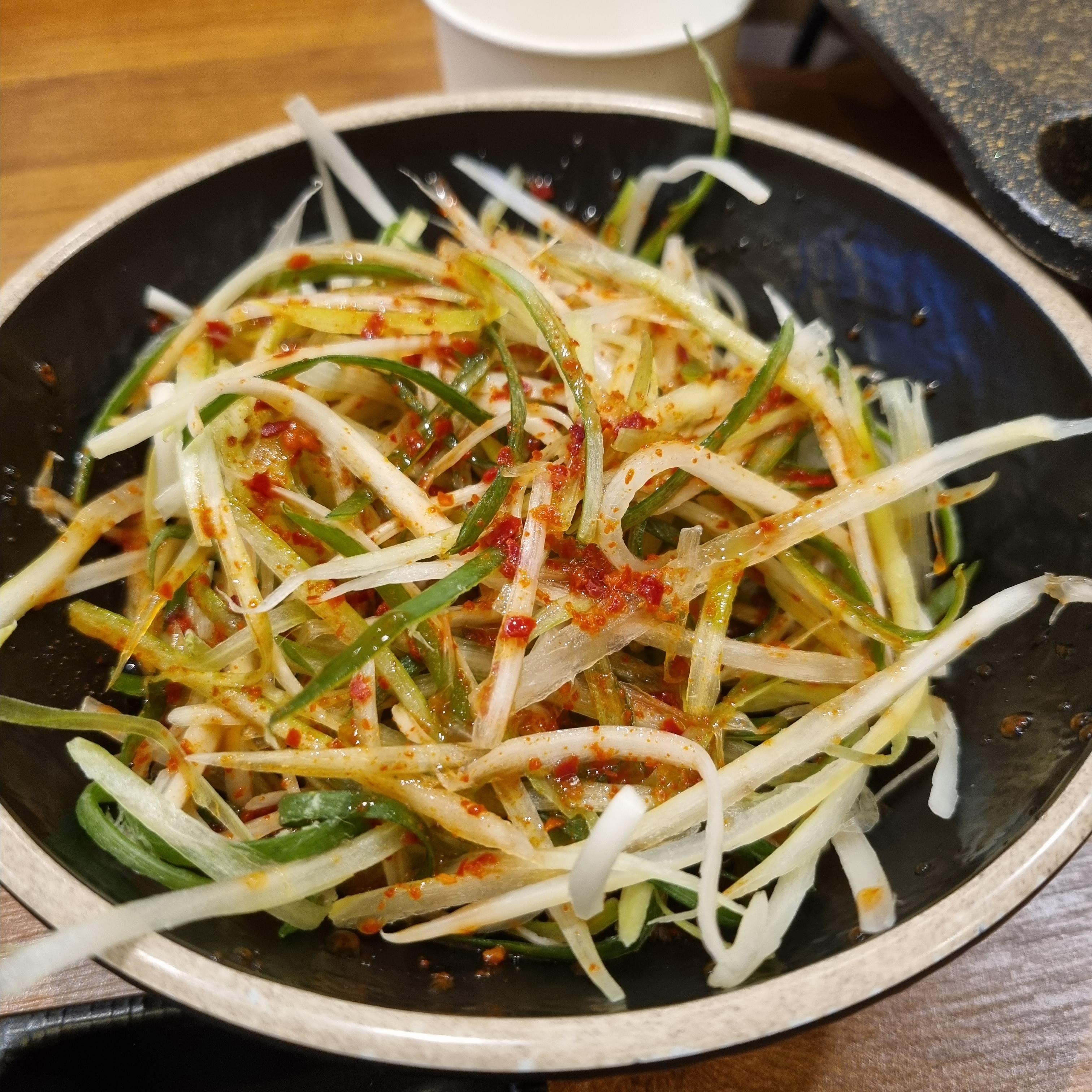 상암동우대갈비파무침