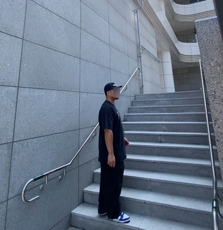 데일리룩('26. 9. 27.)에페 빈티지 할리우드 스타 볼캡, 엔티엠티 카모 티셔츠, 나이키 클럽 벌룬팬츠, 나이키 덩크로우 레트로 콩코드, 제이엔드, 타티아나, 써지컬스틸액세서리