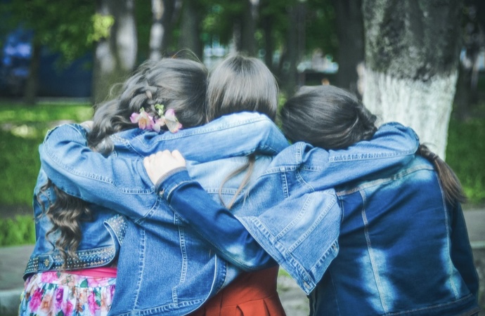 혼자 여행 중 사람들과 친해지는 법