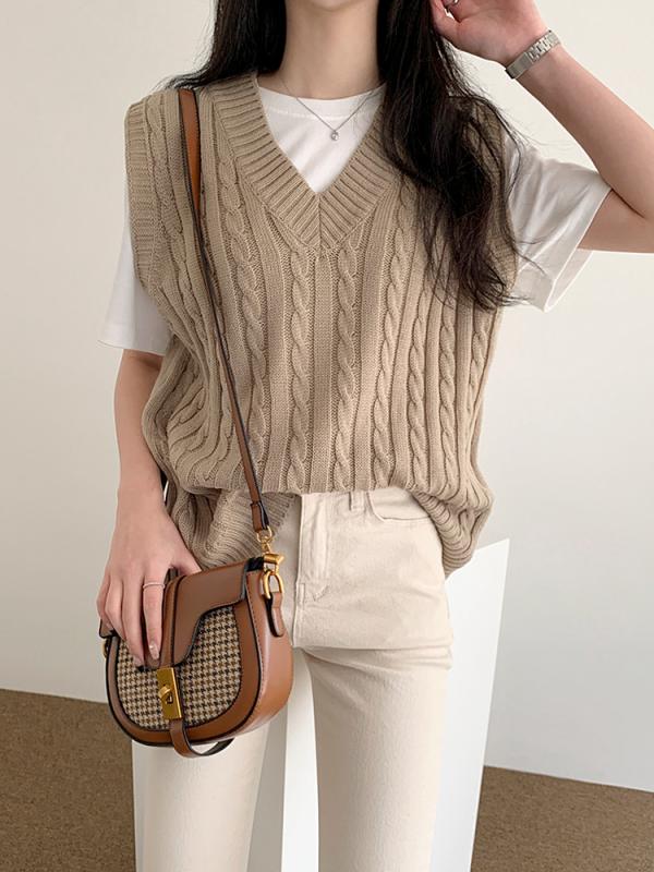 브레드 꽈배기 브이넥 니트 조끼