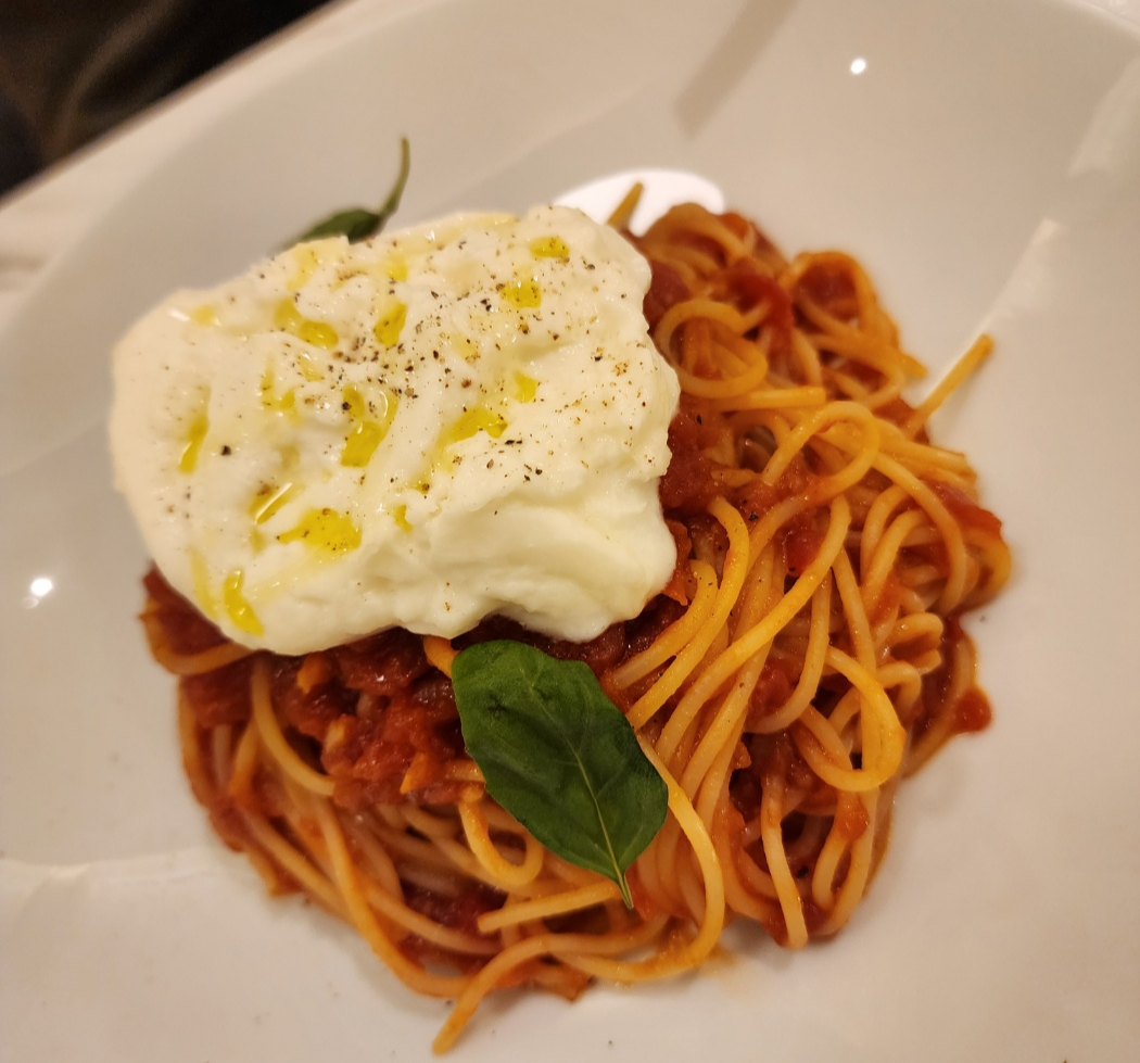 브라타치즈토마토파스타