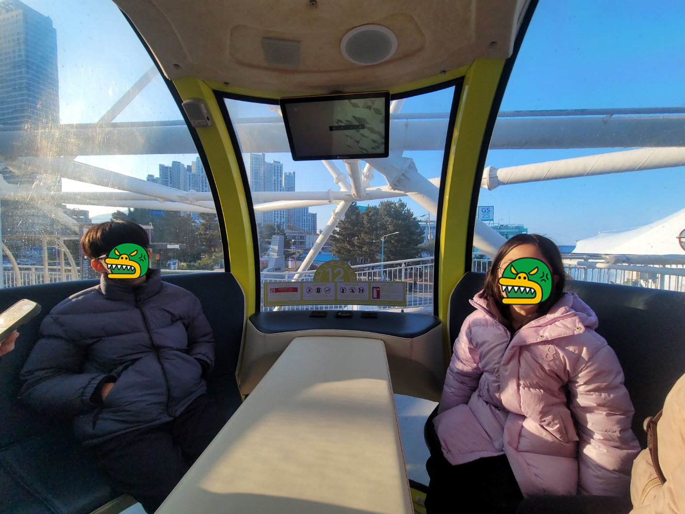 속초아이 대관람차 탑승 후기: 꼭대기에서 느낀 아찔한 공포! 이용 요금 및 속초 바다여행기