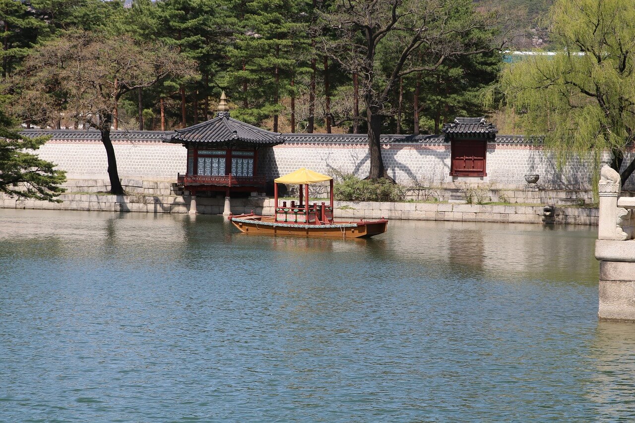 창경궁 야간개장과 물빛연화의 차이