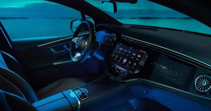EQE SUV 내부