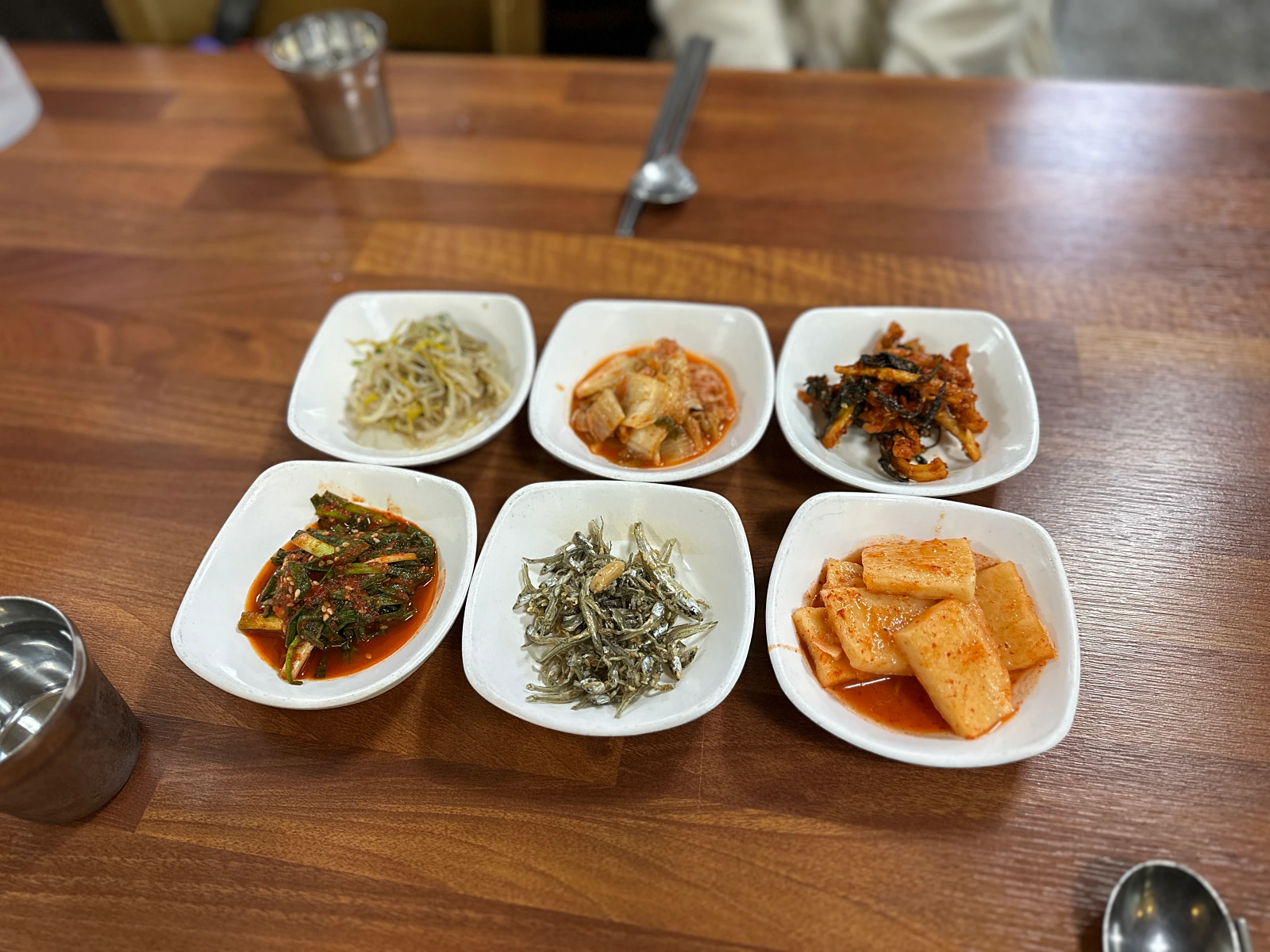 제주 서귀포 맨도롱 해장국 기본찬