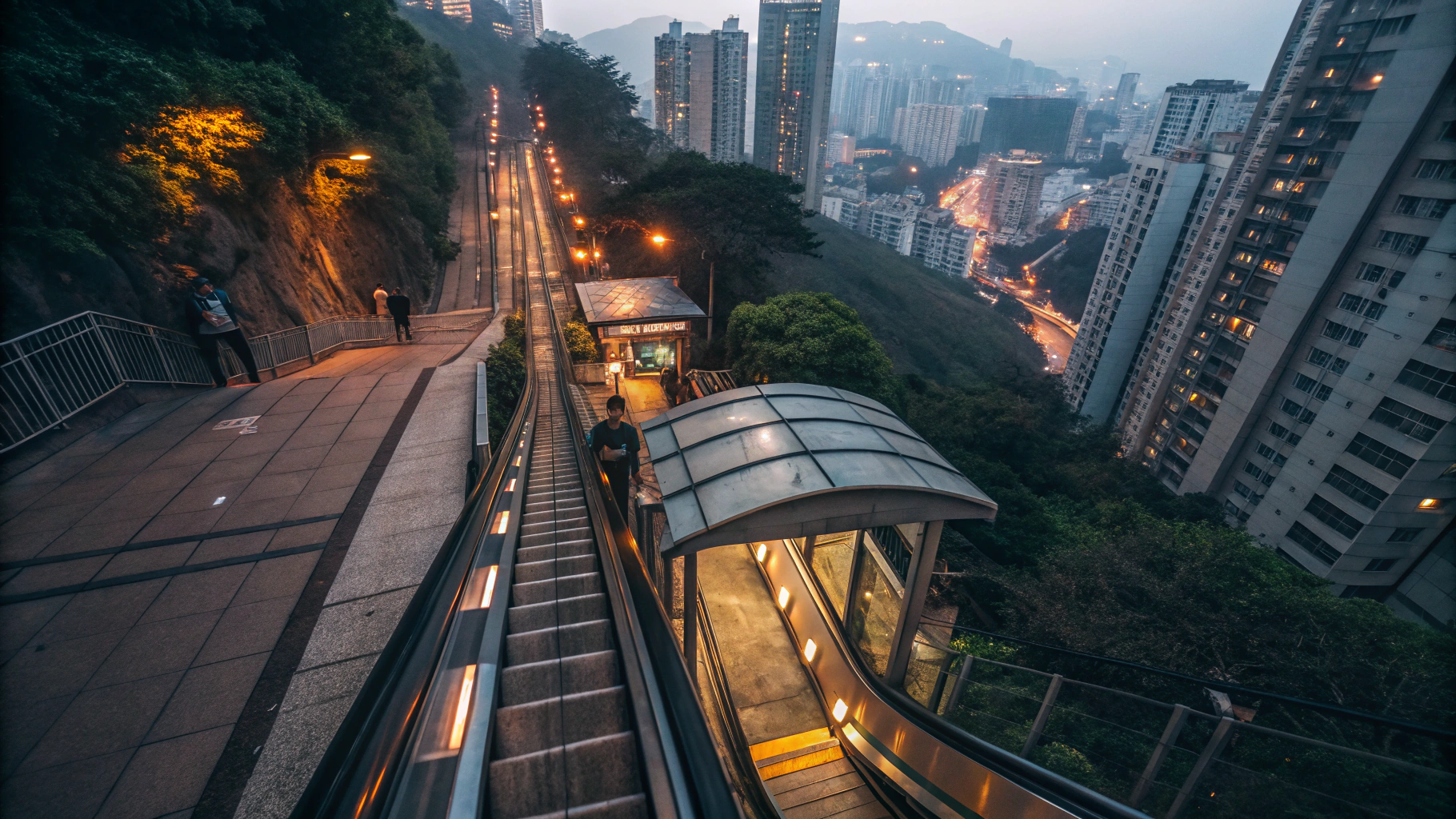 홍콩 미드레벨 에스컬레이터 꿀팁, 시작점과 운영시간 정리