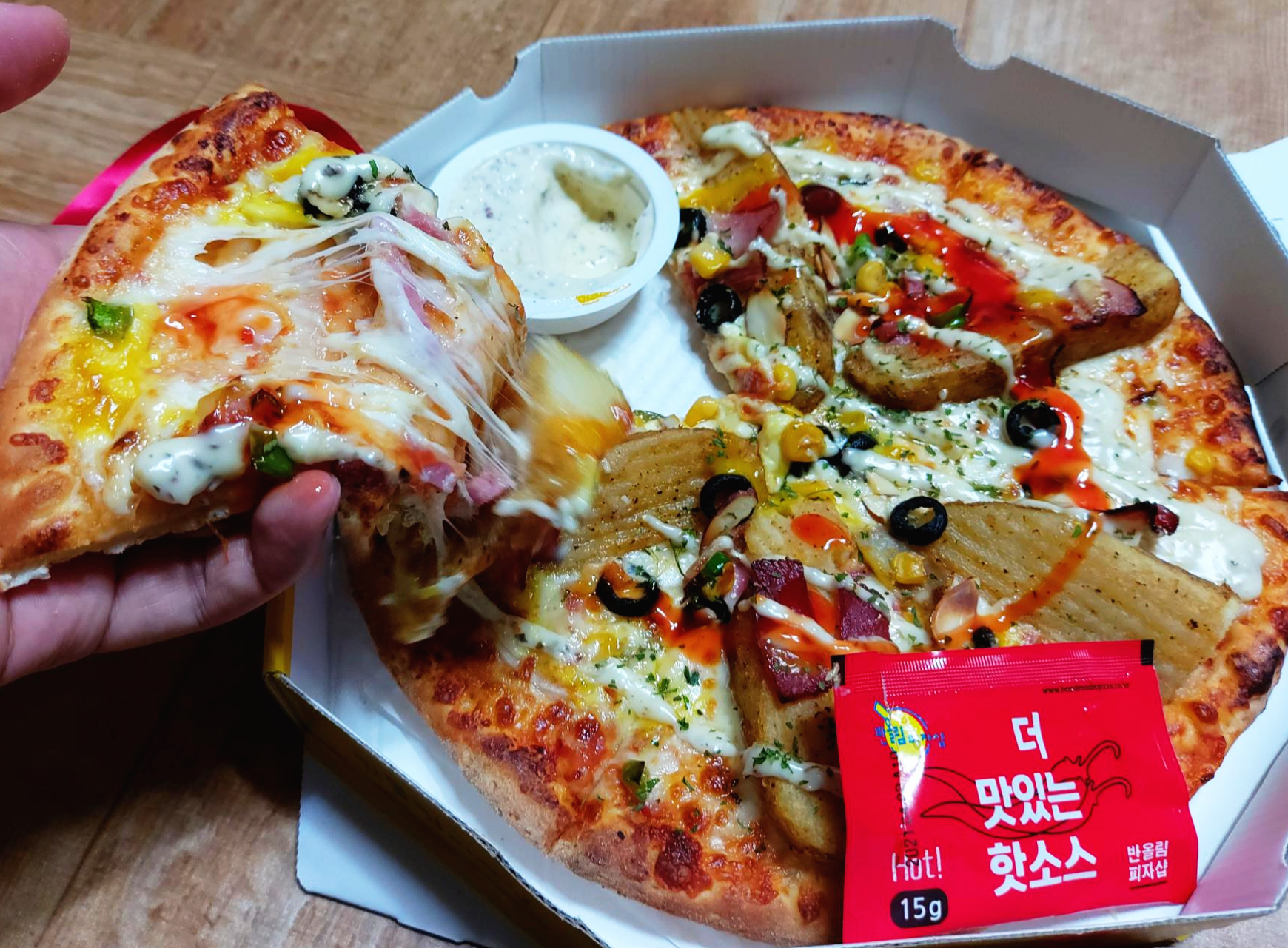 포테이토피자 흘러내리는 토핑