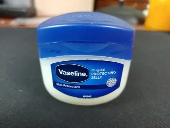 바세린 효능 5가지 피부 보습 활용법 정리_5