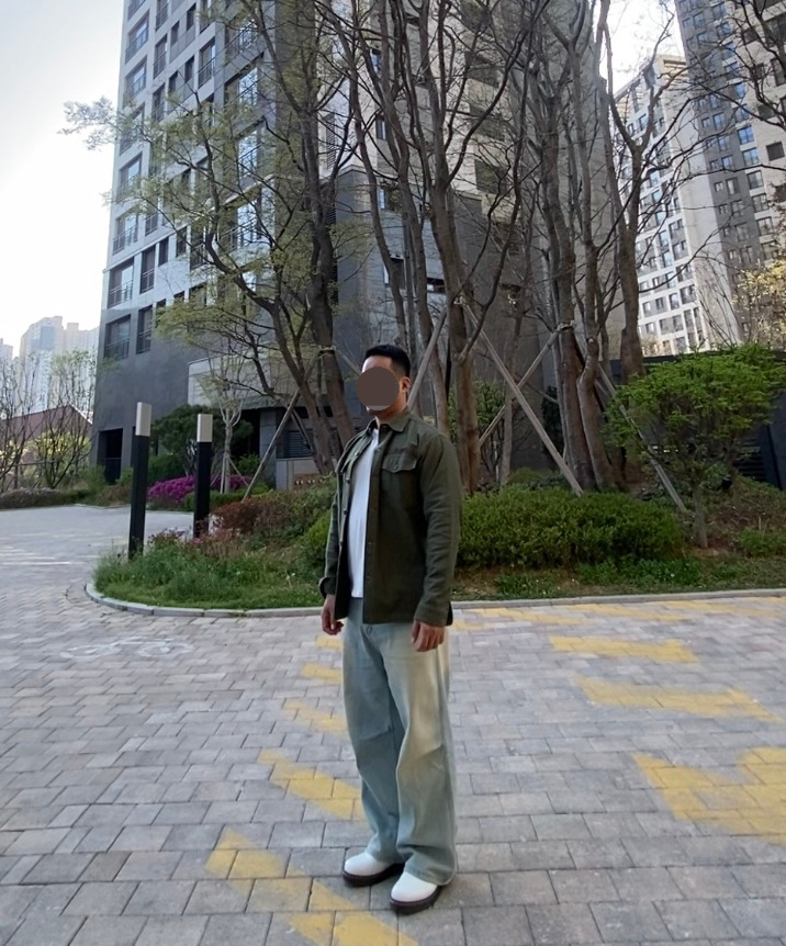 데일리룩('26. 4. 18.)브론슨 논스탁 OG-107 재킷, 무신사스탠다드 슬리브 티셔츠, 에러스익셉티드 와이드 연청 데님 팬츠 연청바지, 닥터마틴 1461 3홀 스무스 화이트