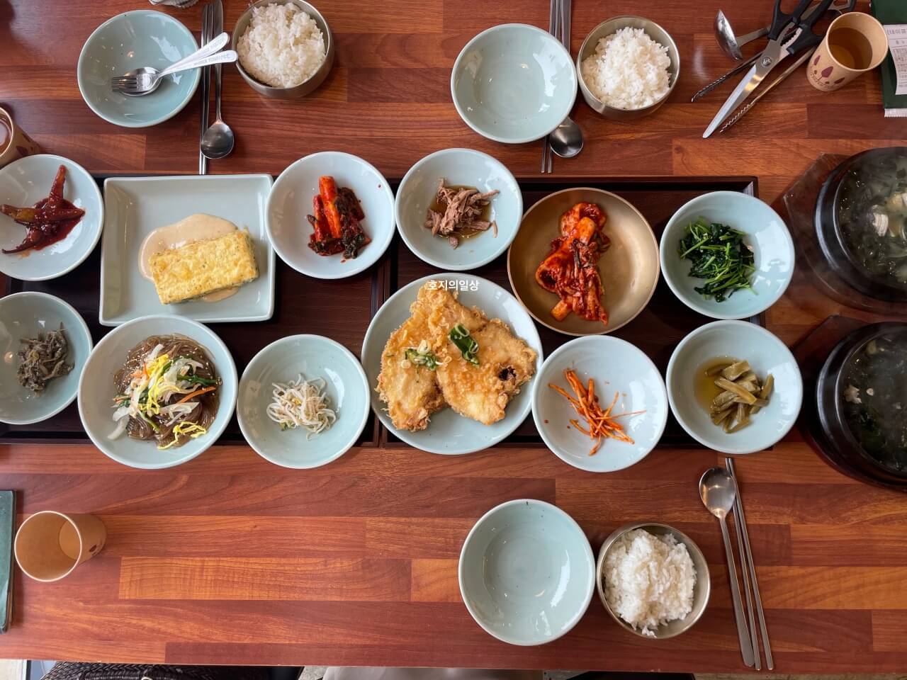 수지 고기리 맛집 일호점미역 정찬 한상 모습