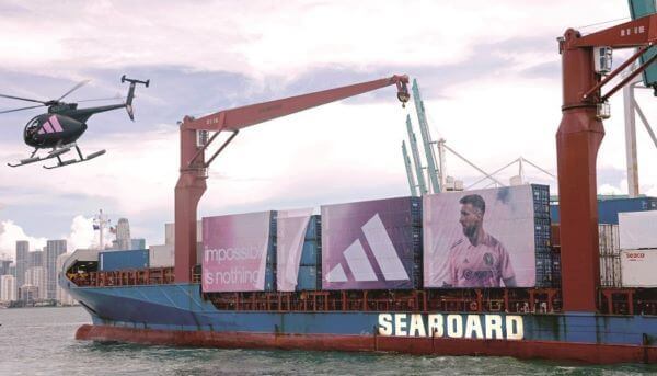 메시 이적 후 아디다스 광고 이미지 &amp;lt;출처 : 아디다스&amp;gt;