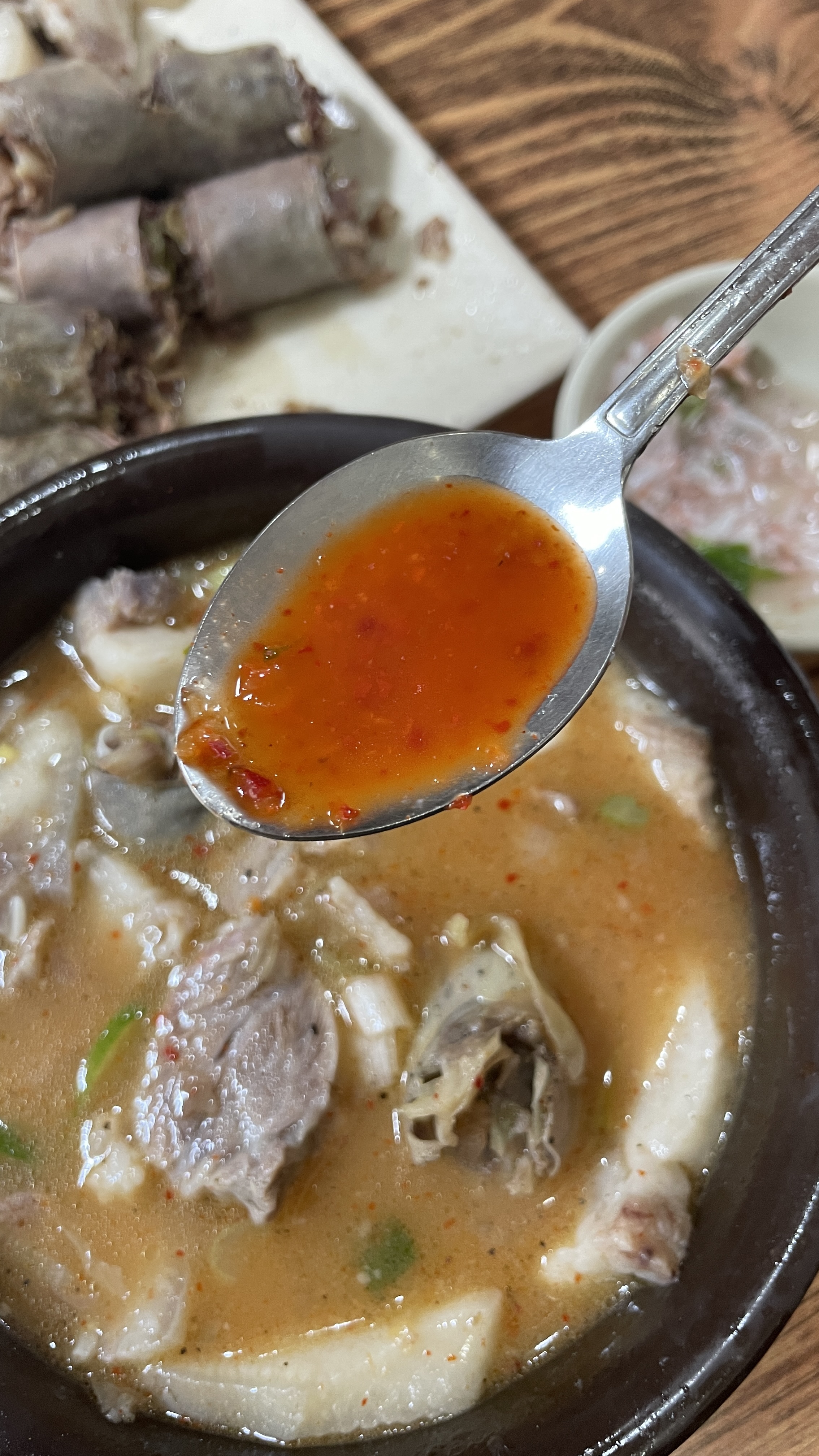 [ 백암 중앙식당 깍두기 국물 모습 ]