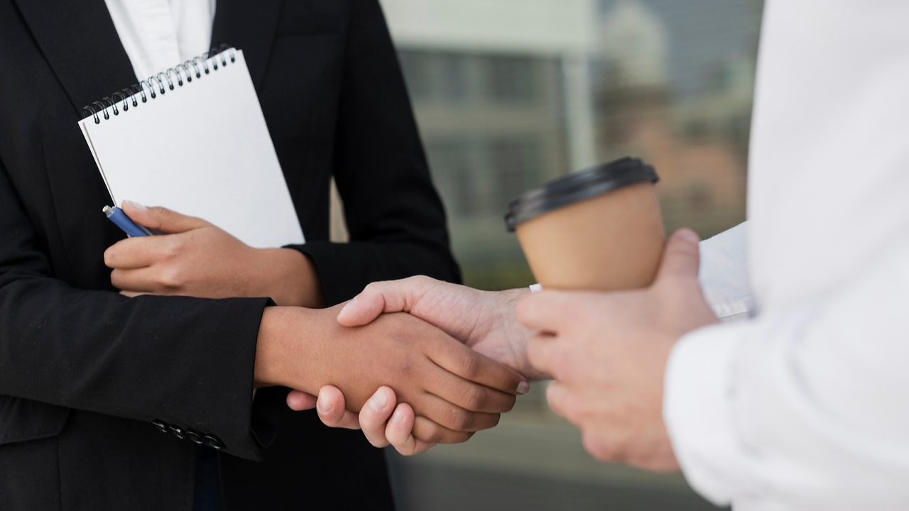 고용유발효과와 취업유발효과