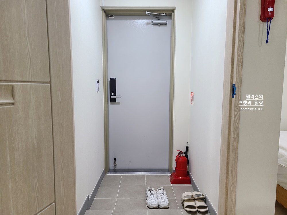 국내 온천여행 수안보 스파 호텔 더블룸 직접 지내보니 넓은 욕조 프라이빗 온천 가족탕