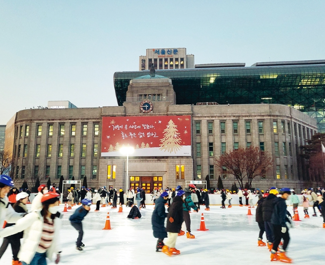 겨울 스포츠 연인 데이트용 스케이트장