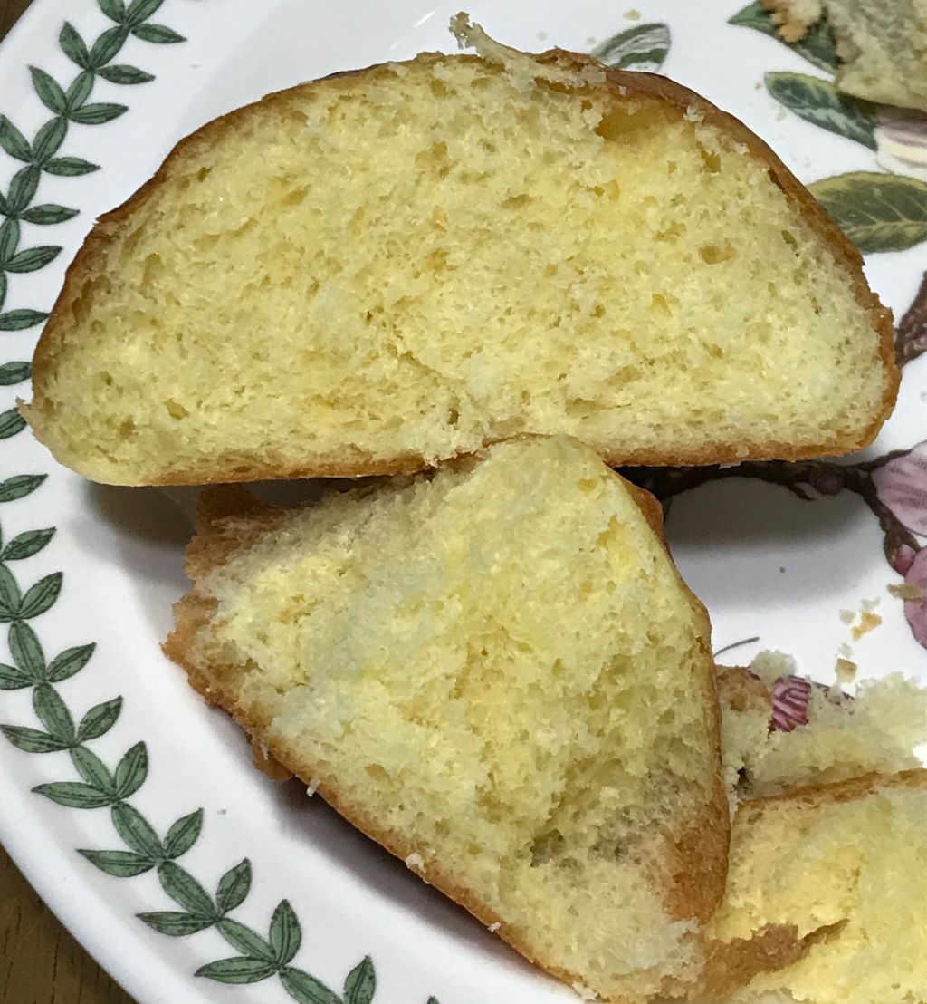 폴앤폴리나 구름빵 단면 사진입니다.