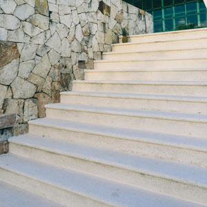 혈압 낮추는 운동 - 계단 이용하기