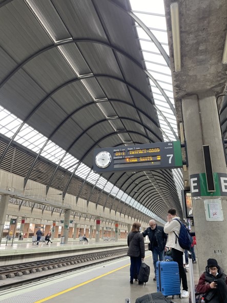 세비야-산타후스타-역