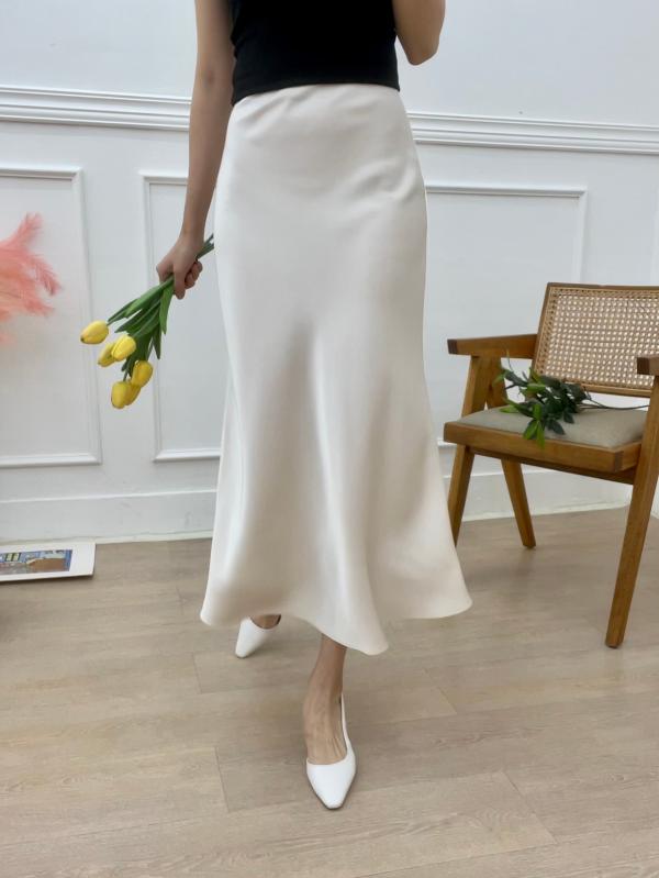 롱스커트 플레어스커트 새틴스커트 검정치마 머메이드 밴딩