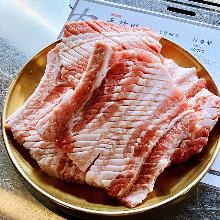 전참시 전지적참견시점 이영자 전현무 권율 흑돼지 생갈비 갈매기살 김치 몸국 절벽뷰 중문 맛있는 고깃집 제주 맛집 위치 메뉴 가격 정보