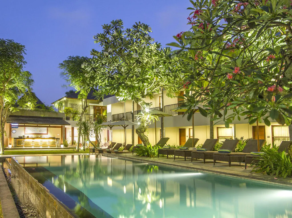 스미냑-아마데아리조트앤빌라스미냑1