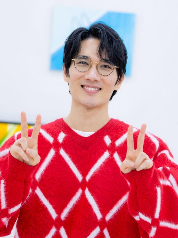 엄태구 프로필 필모그래피 수상경력 놀아주는 여자 주연